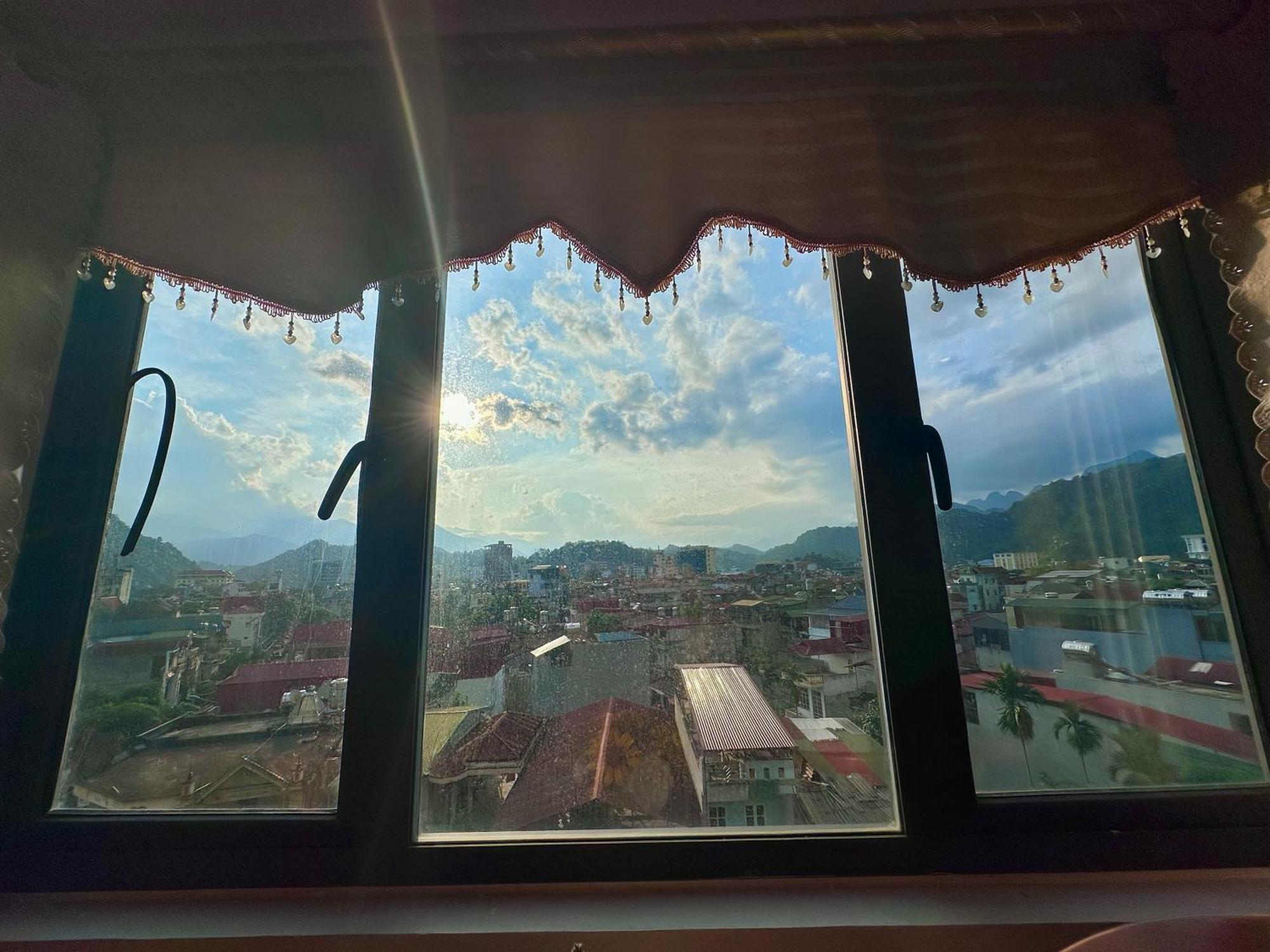 Tam Giac Mach Hotel Ha Giang Extérieur photo